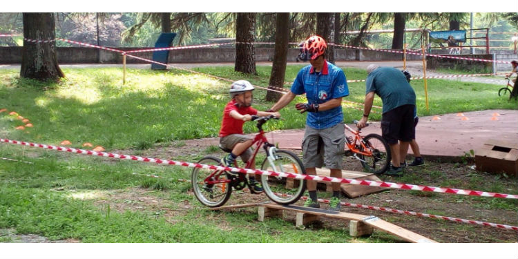 bicicletta bambini gimkana